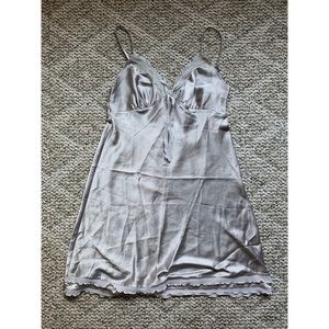 VICTORIAS SECRET NIGHT SLIP